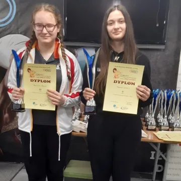 Medale dla zawodników OKSS „10-tka”