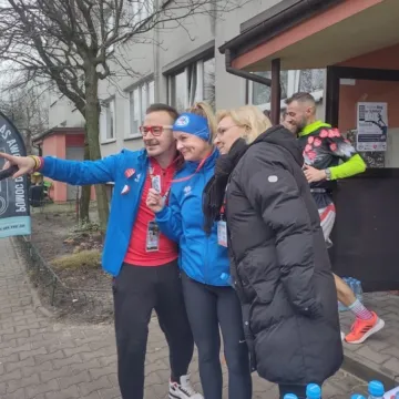 Bieg po schodach radomszczańskiego wieżowca. Wszystko dla WOŚP