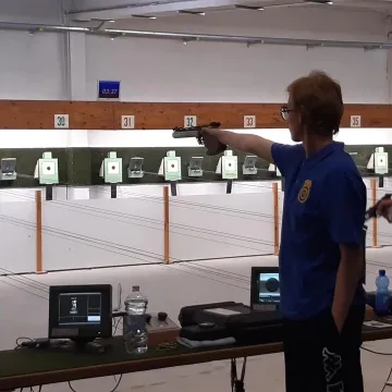 Kolejne sukcesy pistoleciarzy OKSS „10-tka”