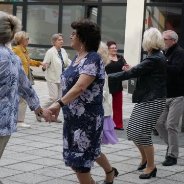 Potańcówka na patio MDK w Radomsku