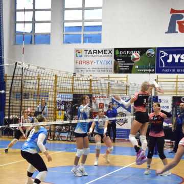 Rywalki za mocne. Siatkarki Volley Radomsko przegrywają z liderem z Ozorkowa