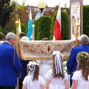 Boże Ciało w Radomsku. Z powodu epidemii procesje wokół kościołów