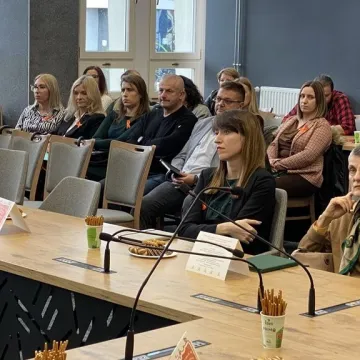 W Radomsku dyskutowano o przemocy wobec dzieci