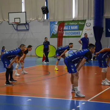 Pewne zwycięstwo i awans. METPRIM Volley Radomsko zagra w finale o II ligę!