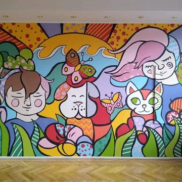 Licealistki z częstochowskiego plastyka namalowały mural w PSP nr 7 w Radomsku