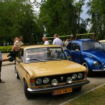 Zabytkowe pojazdy zaparkowały w Radomsku