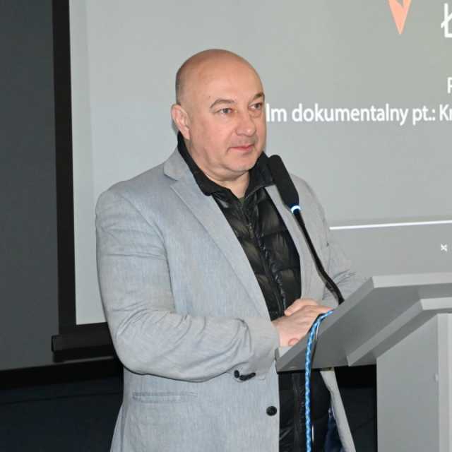 Tadeusz Płużański w „Kinie za rogiem” w Radomsku. Było spotkanie i projekcja filmu