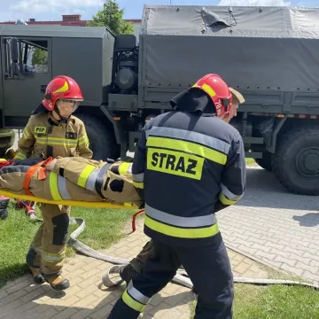 Symulacja wypadku i zarządzanie kryzysowe. Trening 9. Łódzkiej Brygady OT w Radomsku