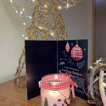 Betlejemskie Światło Pokoju dociera do urzędów i instytucji w Radomsku