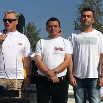 Pikieta przed siedzibą JYSK w obronie pracownika