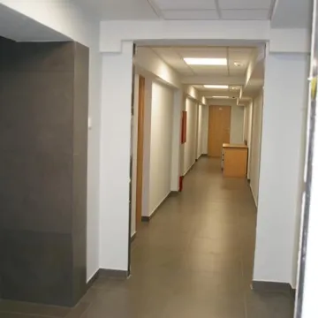 Działa już winda w Starostwie Powiatowym w Radomsku. Remont urzędu dobiega końca