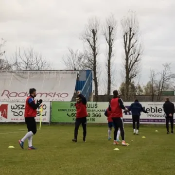 RKS Radomsko remisuje z Bronią Radom 1:1