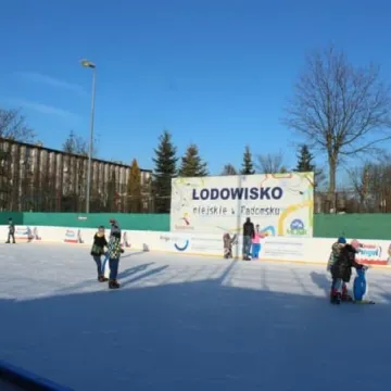 Dzień Babci i Dziadka na lodowisku