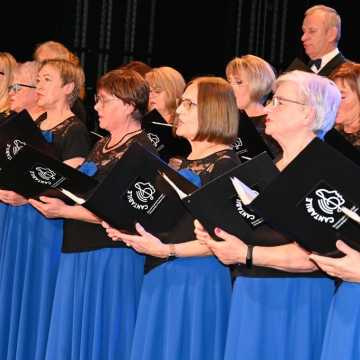 Chór „Cantabile” świętuje 20-lecie działalności. Jubileuszowa gala w MDK w Radomsku