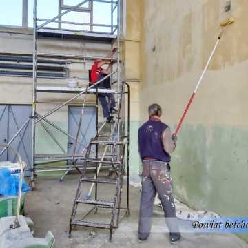 Bełchatów: nauczyciele CKZ własnoręcznie wyremontowali pracownię