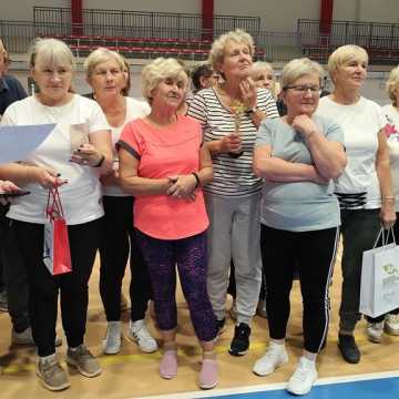 Sportowe zmagania seniorów w Radomsku. Była rywalizacja i integracja