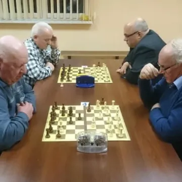 Zmierzyli się w szachy i warcaby