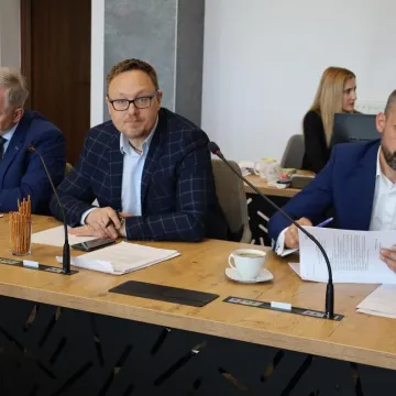 Ostatnia w tej kadencji sesja Rady Miejskiej w Radomsku. Została zwołana w trybie nadzwyczajnym