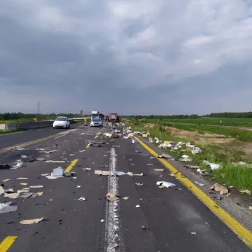 Kolizja na DK1. Kierowca zasnął