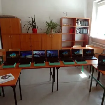 Komputery dla uczniów i nauczycieli z gminy Radomsko