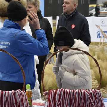 [WIDEO] Glinianki parkRUN w Radomsku. Bieg dla zdrowia i WOŚP 2025