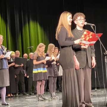 Koncert „Radomsko dla Ukrainy” w MDK w Radomsku
