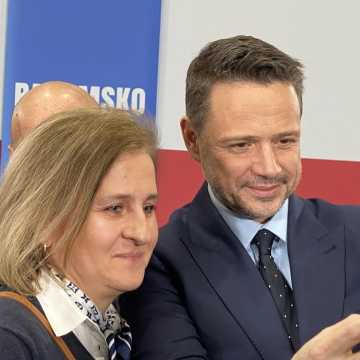 [WIDEO] Polska jest bezpieczna. Tak dla rozwoju nowoczesnych technologii. Rafał Trzaskowski z wizytą w Radomsku