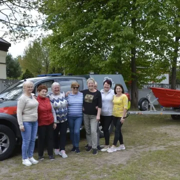 Setki kilogramów śmieci usunięto z Warty