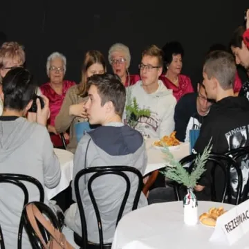 Wieczornica Węgierska w MDK