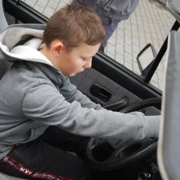 Maluchy, Łady i Cadillaki - wystawa samochodów przed Muzeum Regionalnym w Radomsku