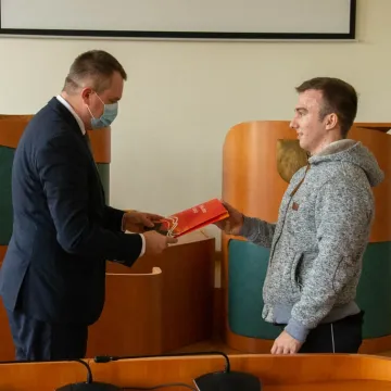 Bełchatów: gratulacje dla złotych stypendystów