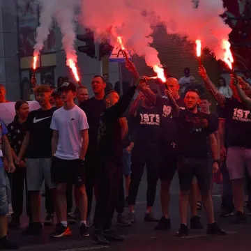 Pamiętają o bohaterach. Kibice RKS Radomsko uczcili godzinę „W”