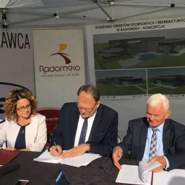 Umowa na budowę basenu podpisana
