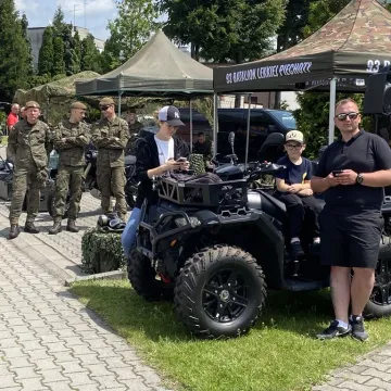 Symulacja wypadku i zarządzanie kryzysowe. Trening 9. Łódzkiej Brygady OT w Radomsku