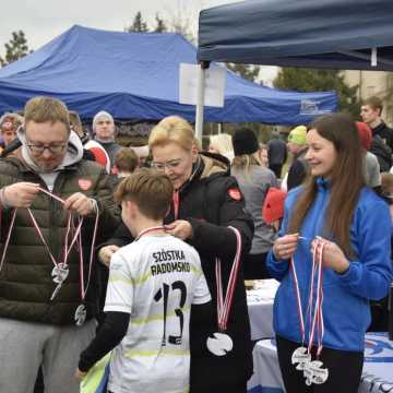 [WIDEO] Glinianki parkRUN w Radomsku. Bieg dla zdrowia i WOŚP 2025