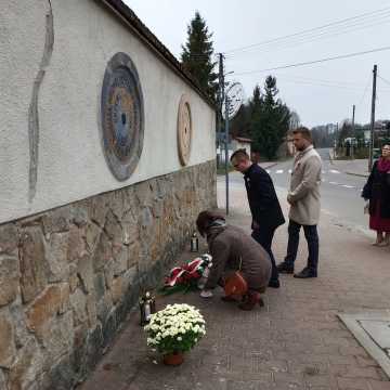 W gminie Wielgomłyny świętowali 106. rocznicę odzyskania przez Polskę niepodległości