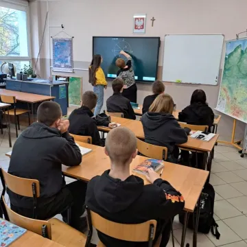 Mechanik pozyskał dwie tablice interaktywne 4K Ultra HD