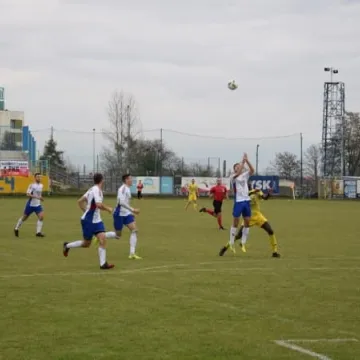 RKS Radomsko remisuje z Bronią Radom 1:1