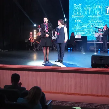 Władze powiatu radomszczańskiego na urodzinach miasta Równe