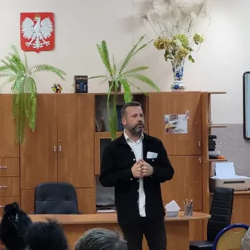 Rodzice na spotkaniu z psychologiem