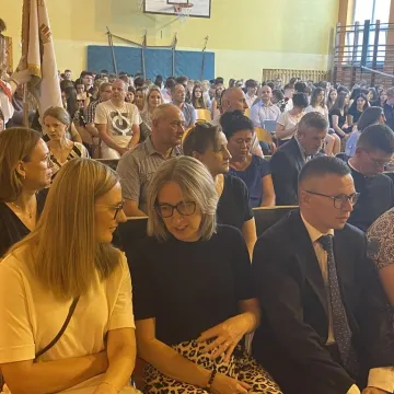 Pierwsze Liceum zakończyło rok z dumą – ponad 100 wyróżnionych uczniów i kolejne inwestycje