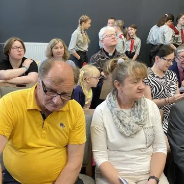 Poetycko o Różewiczach – nowy tomik stowarzyszenia „Ponad”