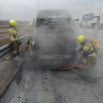 Na A1 spłonął samochód dostawczy