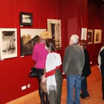 ArtRa. Wystawa radomszczańskich artystów w muzeum