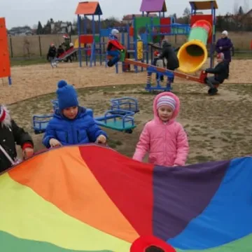 Smaki Kowalowca z rocznicą otwarcia placu zabaw