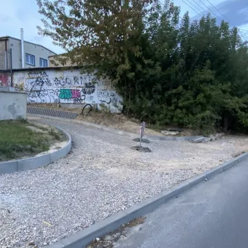 Budowa łącznika między ul. Sadową, a 11 Listopada w toku