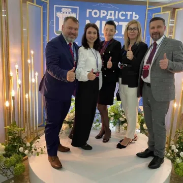 Władze powiatu radomszczańskiego na urodzinach miasta Równe