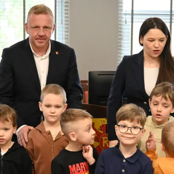Przedszkolaki  z PP nr 10 z wizytą w Starostwie Powiatowym w Radomsku