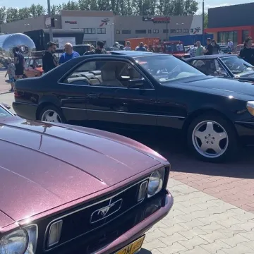 Auto - Moto Weteran 6.  W Radomsku zaparkowały motoryzacyjne legendy