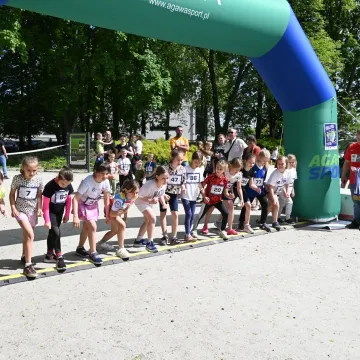 Bieg Unijny 2025. Ponad setka dzieci świętowała 21 lat w UE